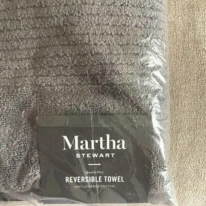NEW Martha Stewart Super Fold Reversible Towel in Package from Macy's